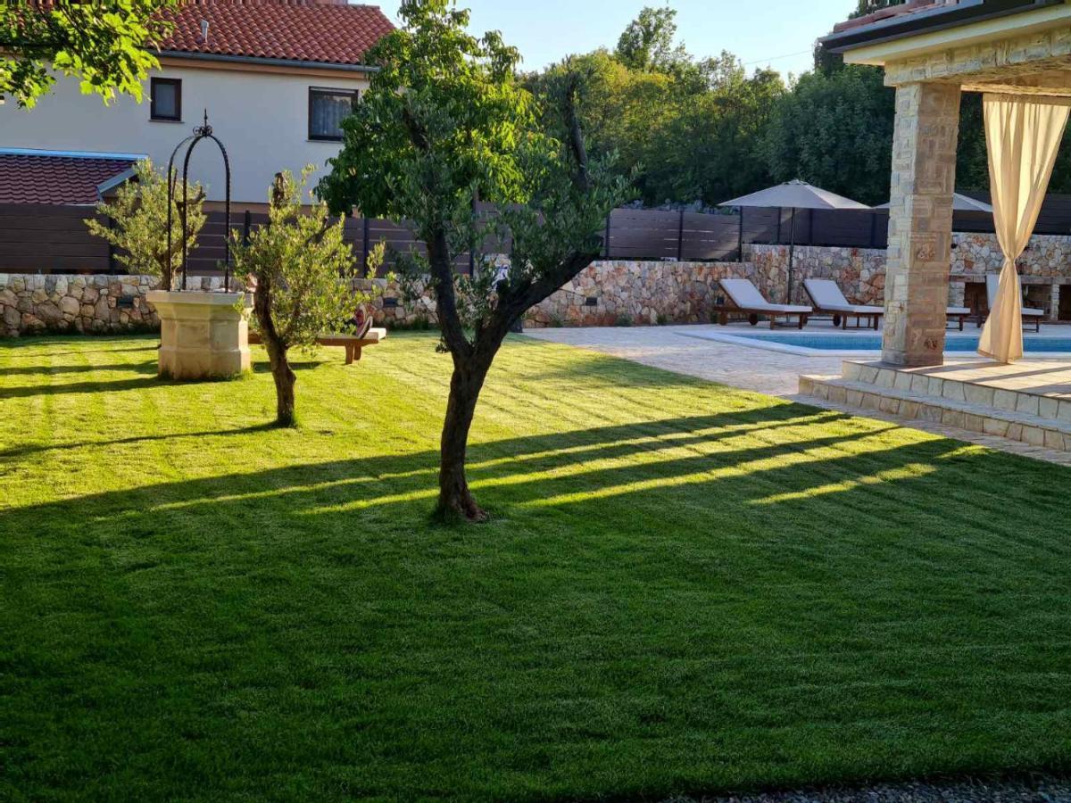 Villa Lulu Kamena Villa S Maslinikom Otok Krk Dobrinj Selo Gostinjac Krk Town Esterno foto